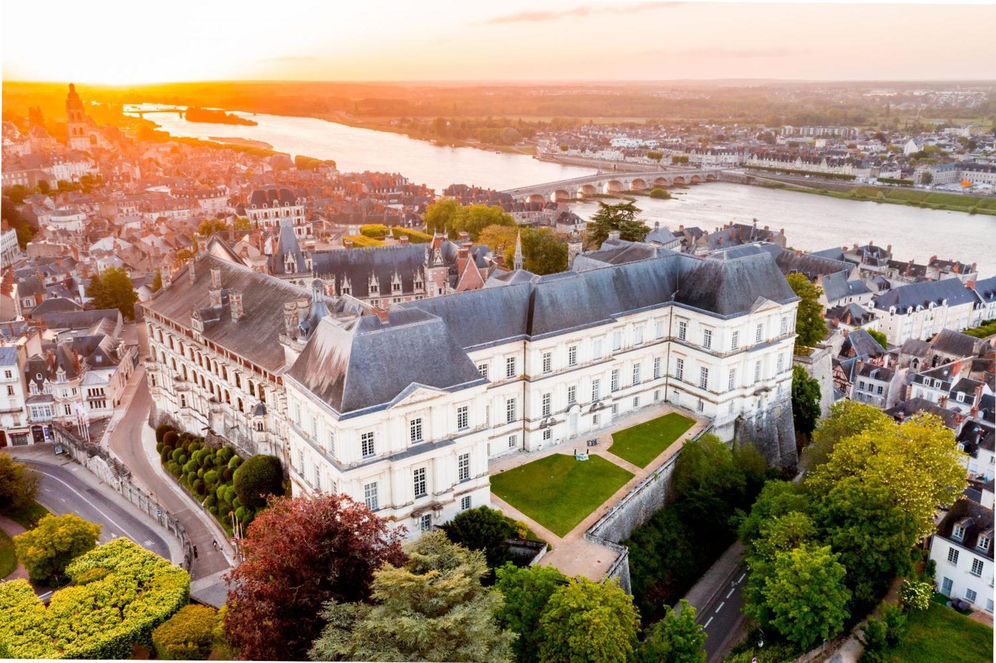 Studio Lumineux Et Plein De Charme Blois Eksteriør bilde